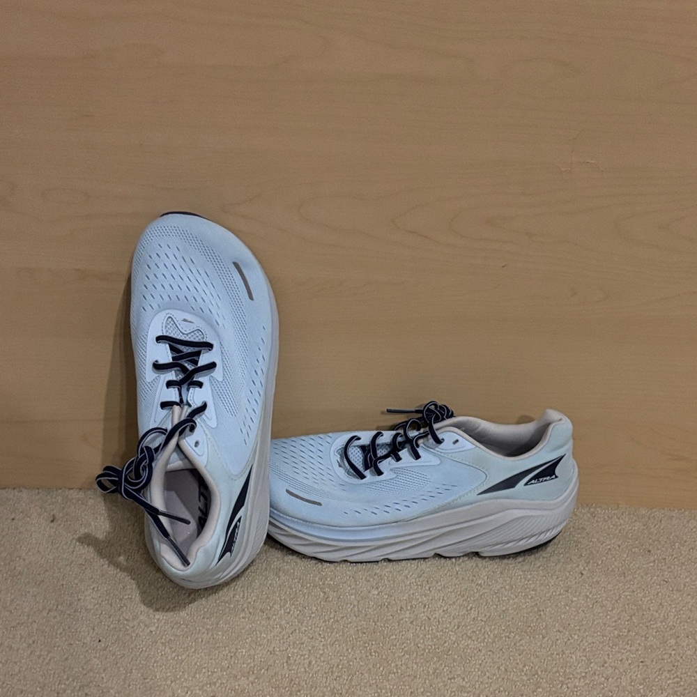 Altra Men’s Via Olympus 3 size 10.5